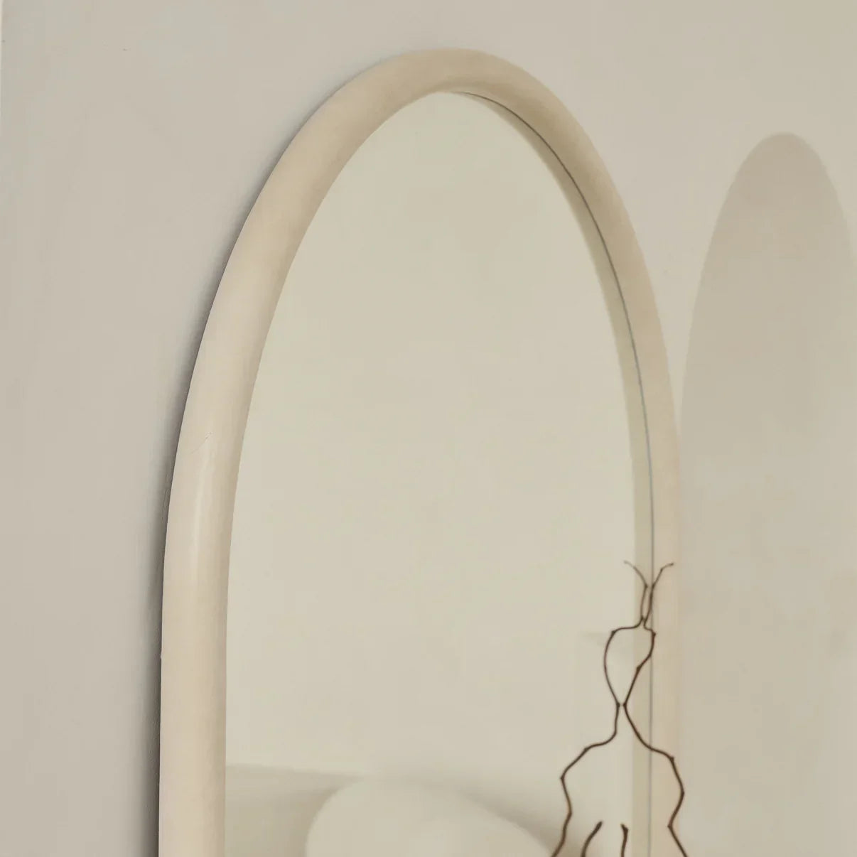 Elis – Espelho de concreto arqueado extra grande, do chão ao teto, 190 cm x 100 cm