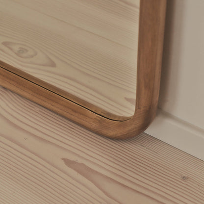 Milene – Espejo arqueado extra grande, de piso a techo, en madera cálida, 190 cm x 100 cm